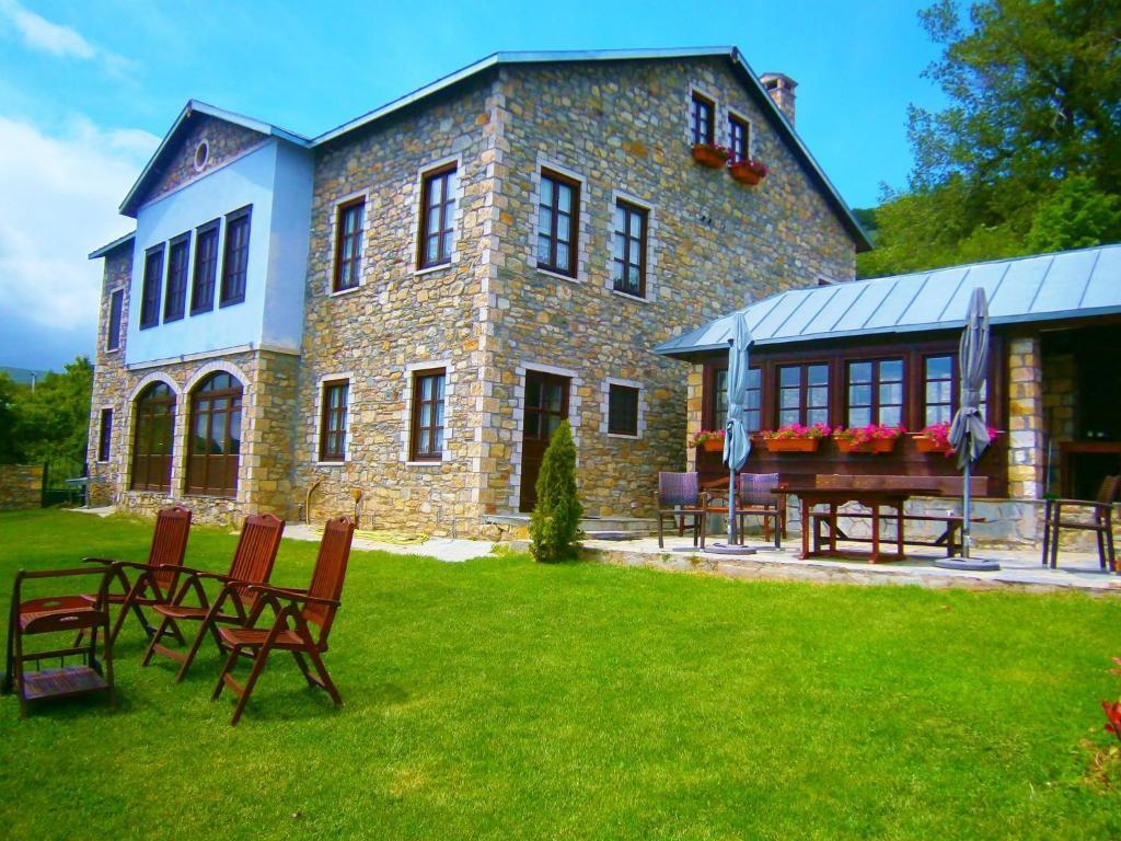 Argyro Guesthouse Nymfaio Ngoại thất bức ảnh
